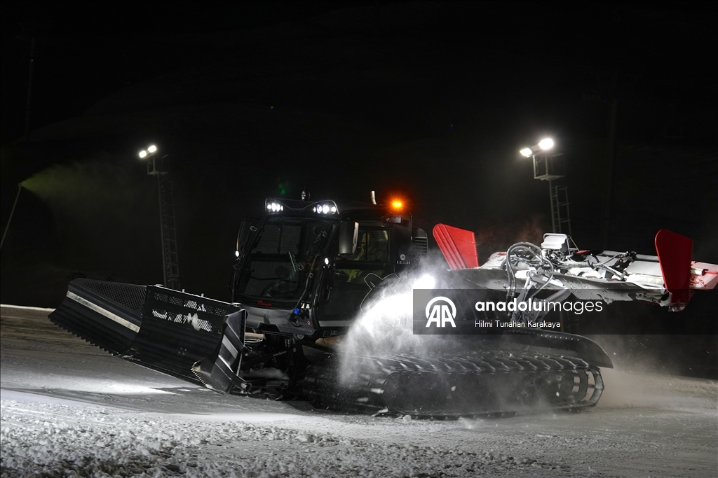 تركيا.. انطلاق موسم التزلج في "بالاندوكان" بأجواء احتفالية