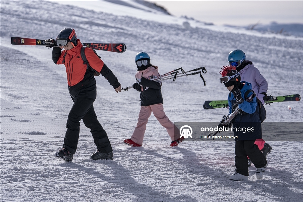 Palandöken, Türkiye'nin her tarafından kayakseverleri ağırlıyor
