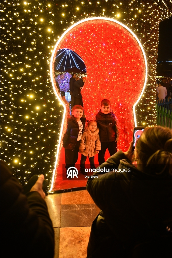 Подготовка к Новому году в Тиране