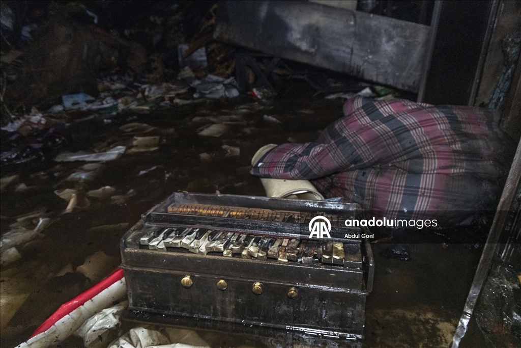 Офис культурного центра Udichi в Дакке пострадал от пожара