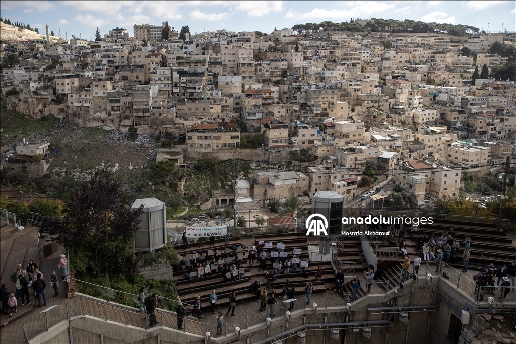 شرطة إسرائيل تهاجم مظاهرة يسارية محدودة ضد تهجير فلسطينيين من سلوان