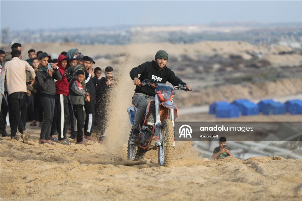 Gazze’de iki yıl aradan sonra motosiklet tutkusu yeniden canlandı