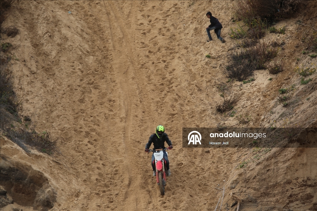 Gazze’de iki yıl aradan sonra motosiklet tutkusu yeniden canlandı