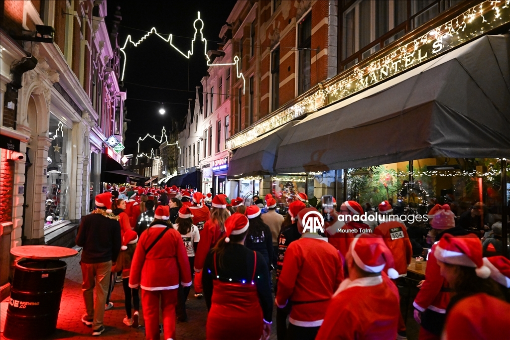 В рамках мероприятия SantaRun в Нидерландах состоялся сбор средств на борьбу с детской бедностью