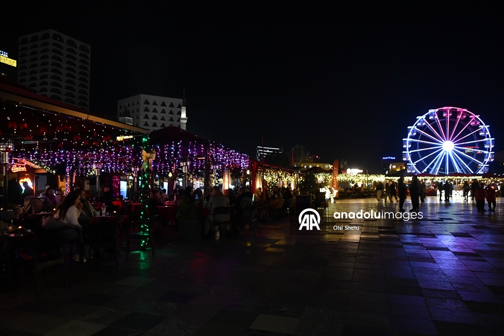 Подготовка к Новому году в Тиране