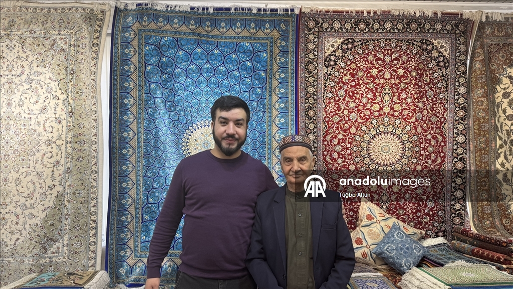 حرفة تتحدى الزمن.. سجاد سمرقند يحفظ تراث طريق الحرير