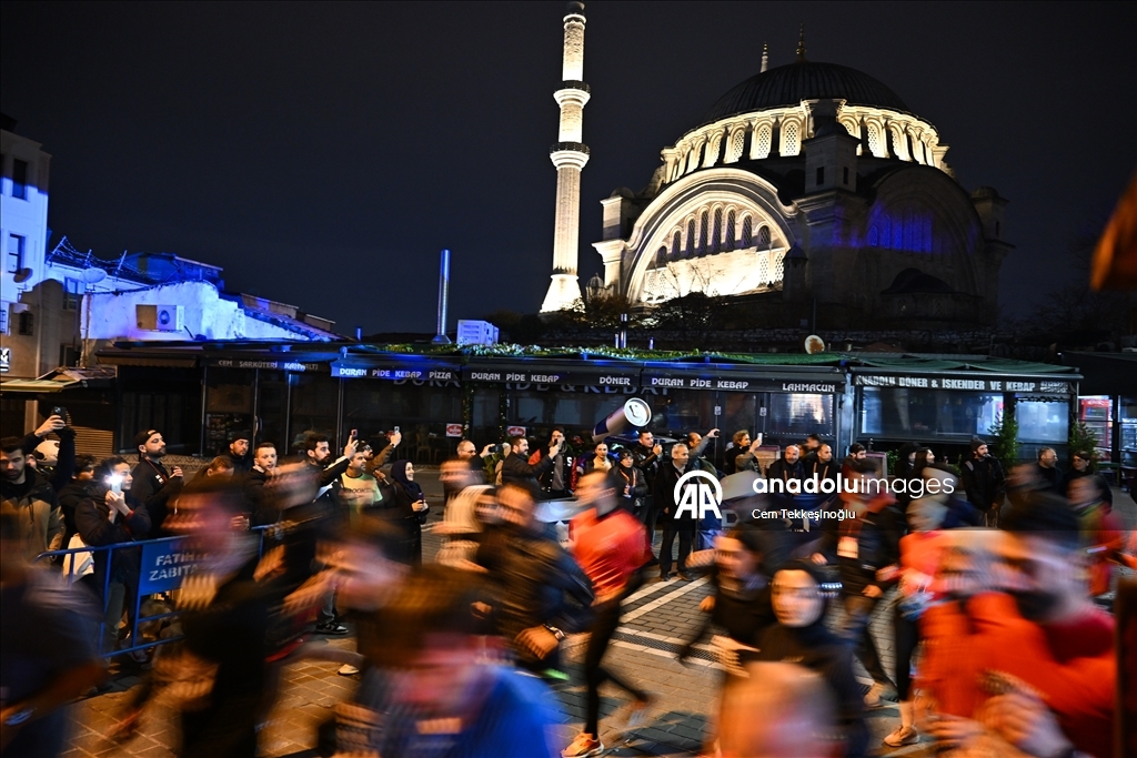 Yılın en uzun gecesinde Kapalı Çarşı'da yarıştılar
