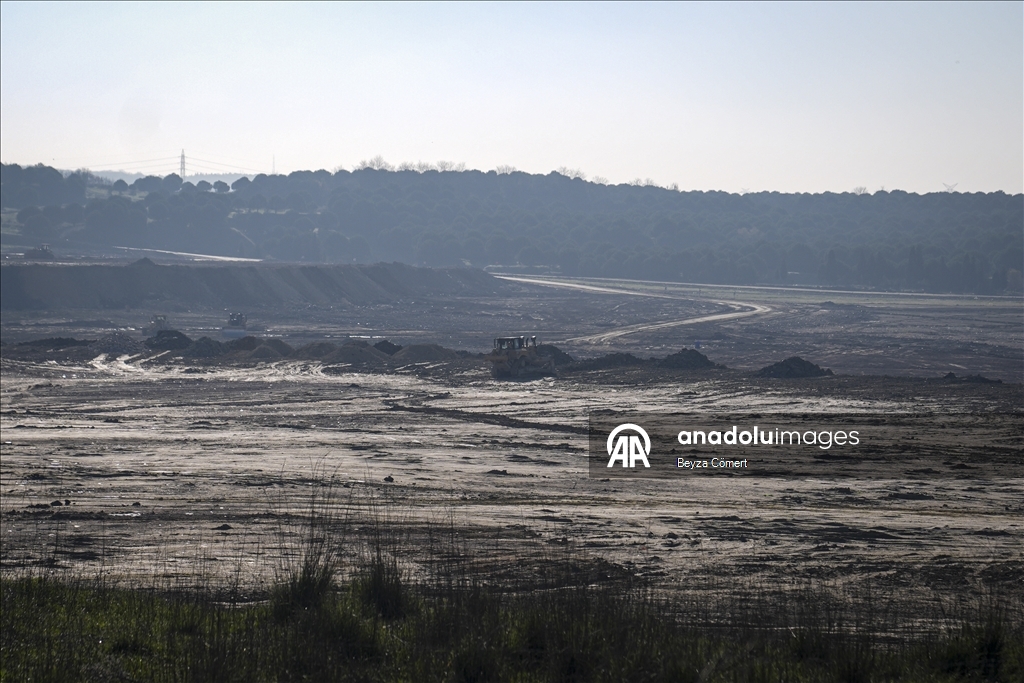 Uzmanlardan Arnavutköy'deki Mavi Göl için "korunabilirdi" eleştirisi