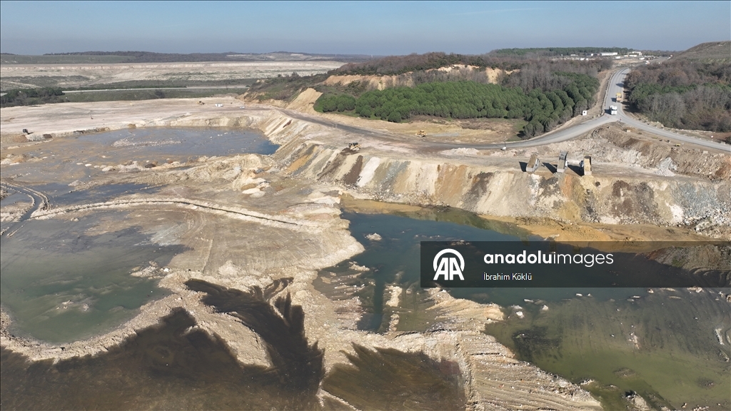 Uzmanlardan Arnavutköy'deki Mavi Göl için "korunabilirdi" eleştirisi