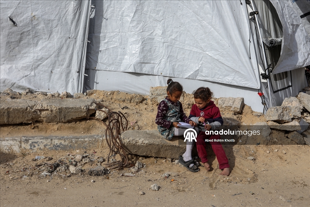 Gazze’de yıkıntılar arasında günlük yaşam