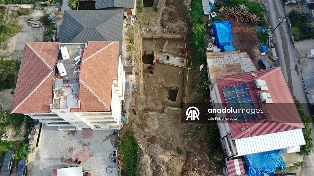 Hatay'da temel kazısında Geç Antik Çağ'a ait mozaik bulundu