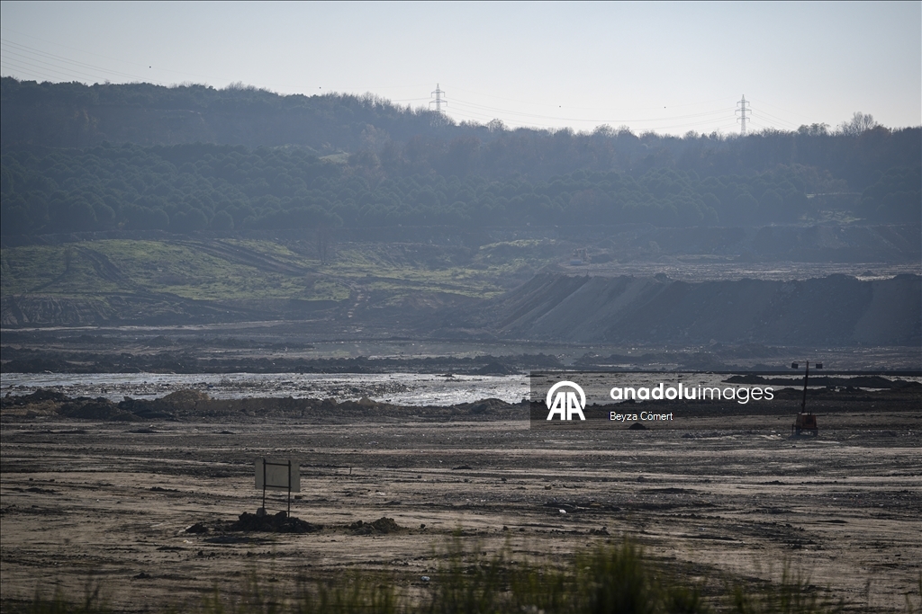 Uzmanlardan Arnavutköy'deki Mavi Göl için "korunabilirdi" eleştirisi