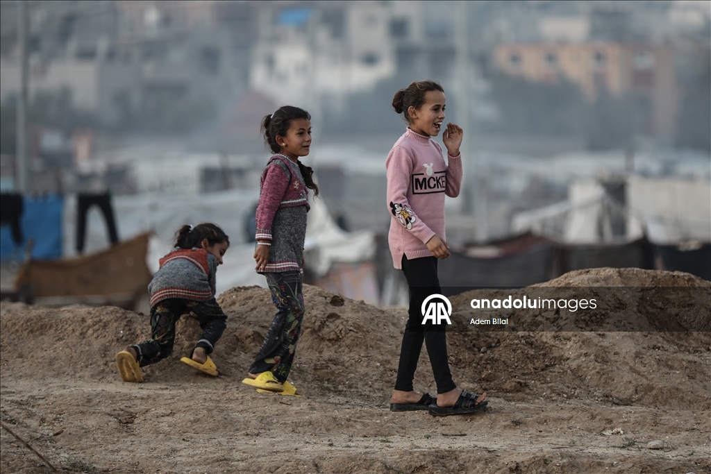 Gazze'deki Nuseyrat Kampı’nda yıkımın gölgesinde günlük yaşam