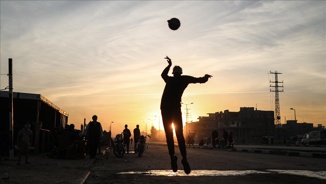 Gazze'deki Nuseyrat Kampı’nda yıkımın gölgesinde günlük yaşam