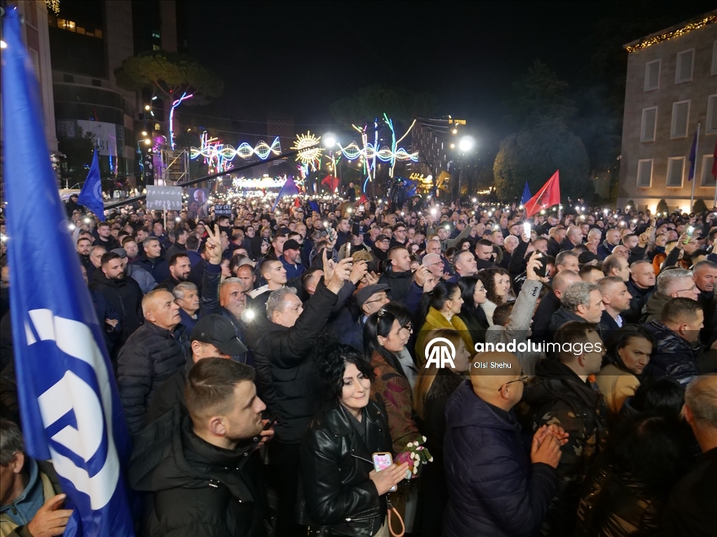 Антиправительственные протесты в Албании