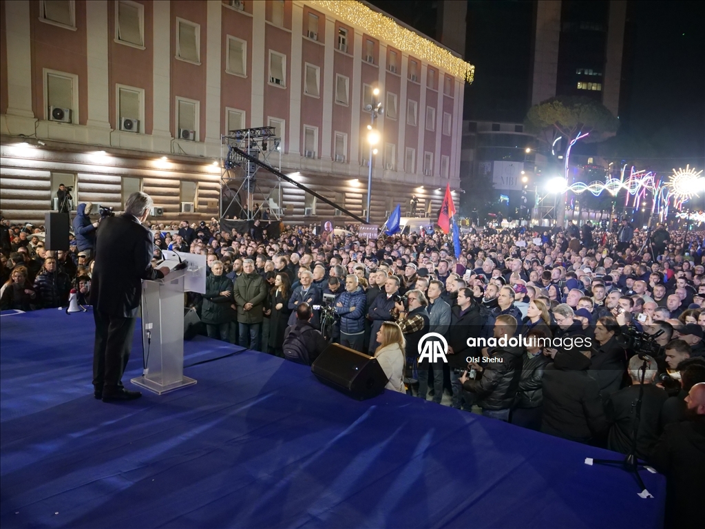 Антиправительственные протесты в Албании