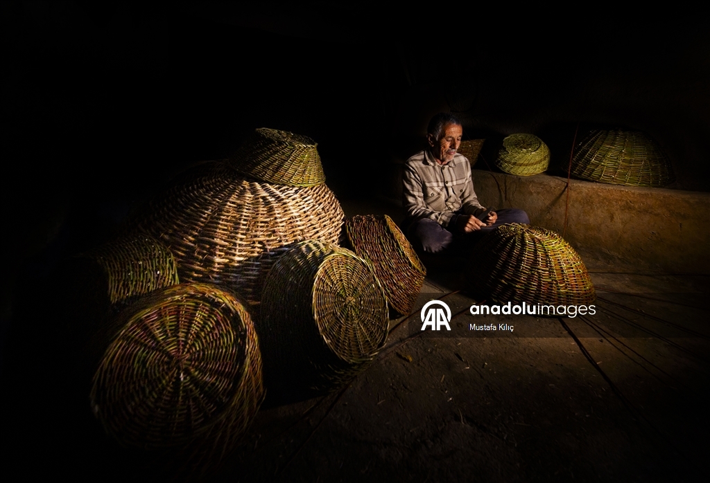 Basket weaver Halil Asar keeps family craft alive in Mardin