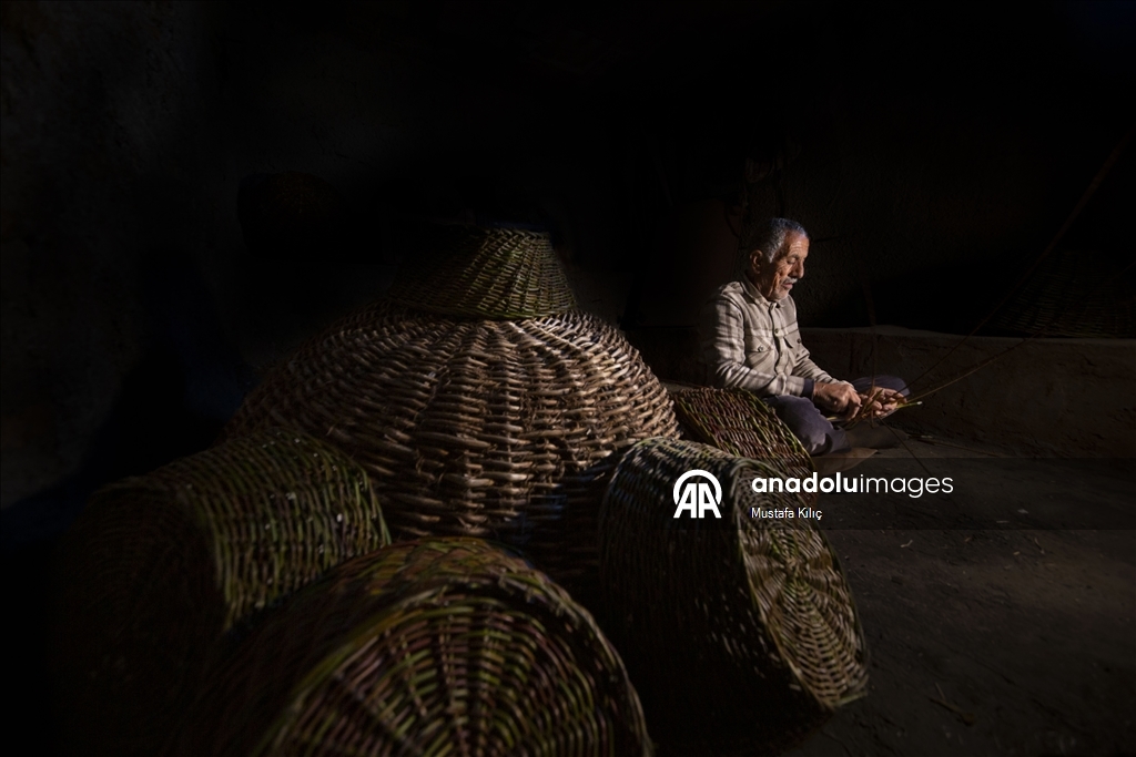 Basket weaver Halil Asar keeps family craft alive in Mardin