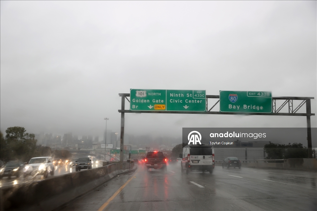 Мощные ливни, вызванные атмосферной рекой, негативно сказываются на повседневной жизни в Калифорнии