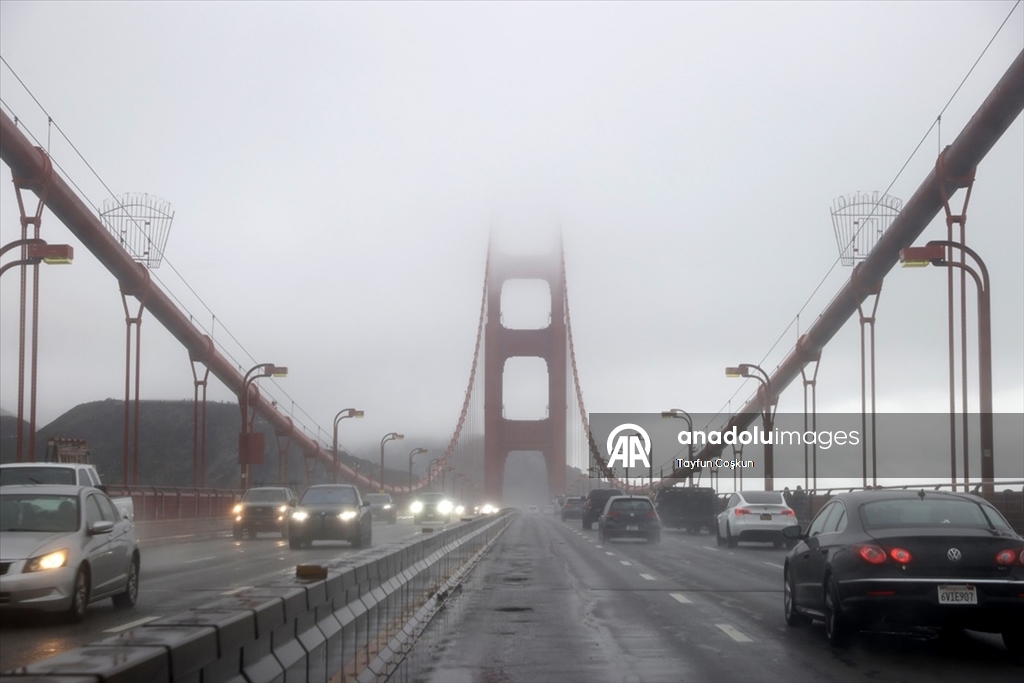 California’da etkili olan Atmosferik Nehir ile birlikte şiddetli yağışlar hayatı olumsuz etkiliyor