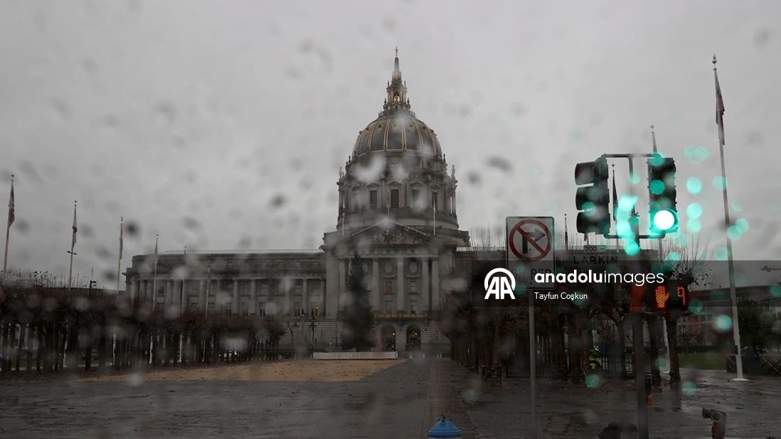 California’da etkili olan Atmosferik Nehir ile birlikte şiddetli yağışlar hayatı olumsuz etkiliyor