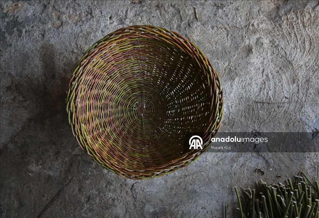 Basket weaver Halil Asar keeps family craft alive in Mardin