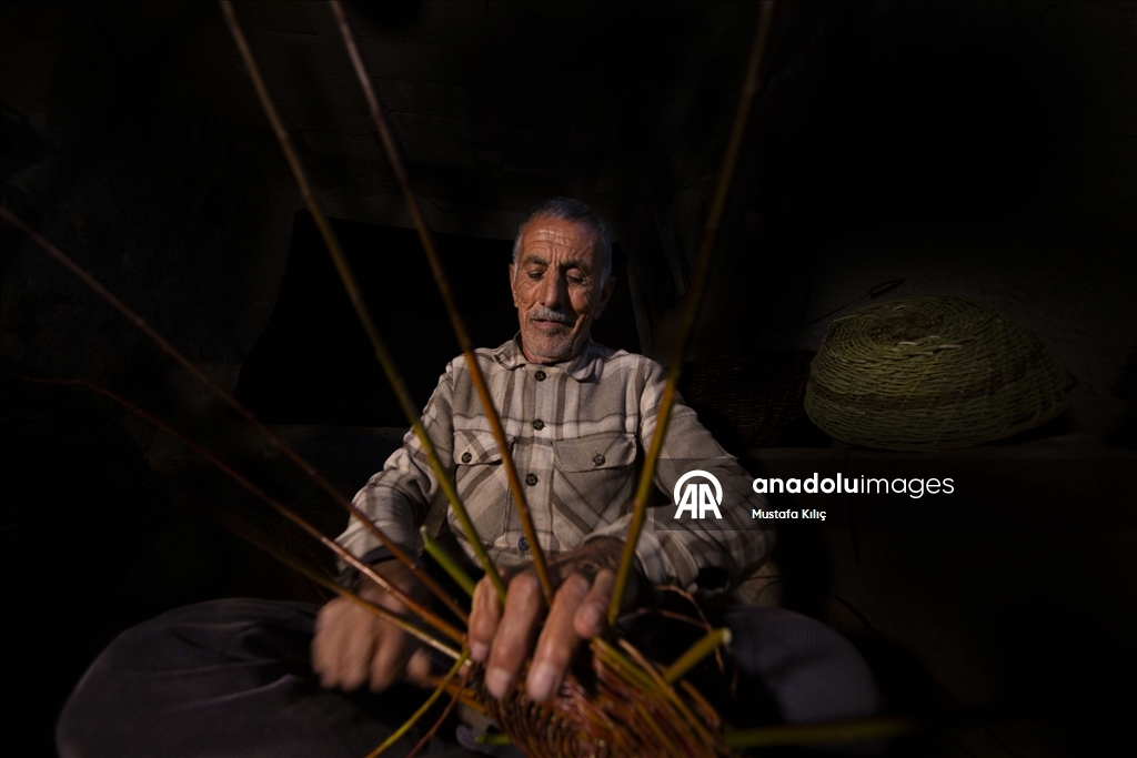 Mardin’de sepet ustası Halil Aşar, baba mesleğini yaşatıyor