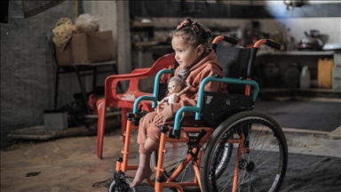 Gazze’de saldırıda yaralanan 4 yaşındaki Rawan’ın protez umudu