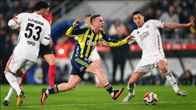Beşiktaş, Fenerbahçe'yi deplasmanda mağlup etti