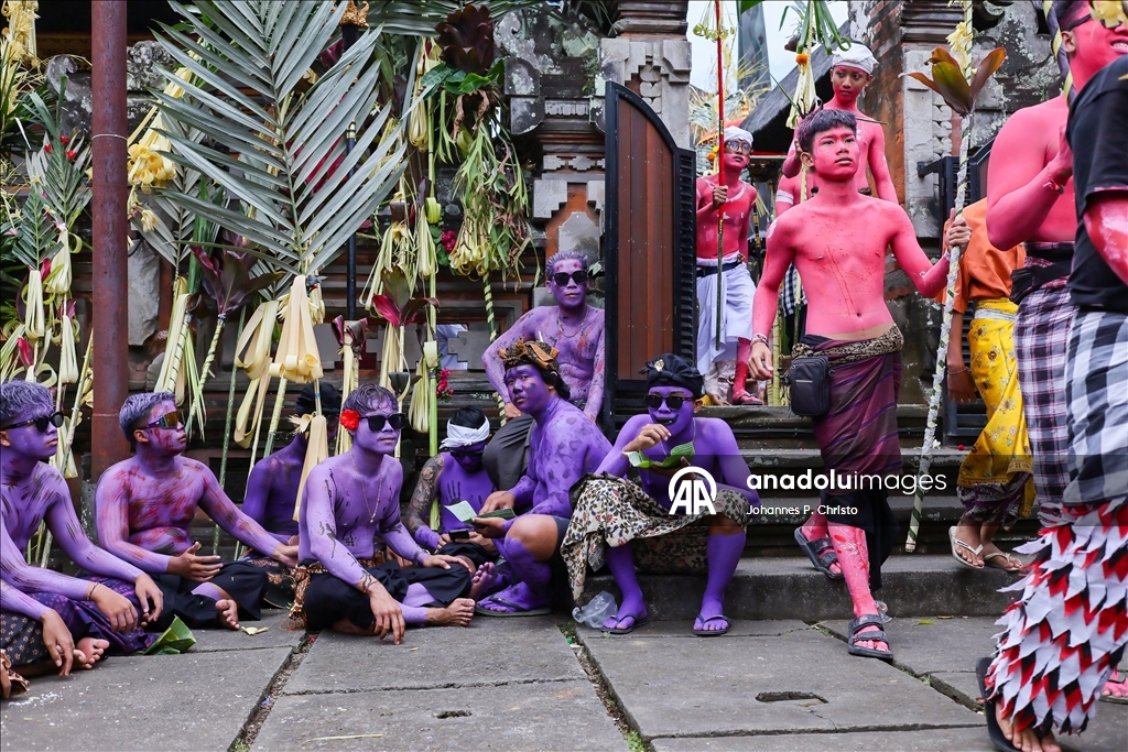 Bali'de geleneksel Ngerebeg ritüeli