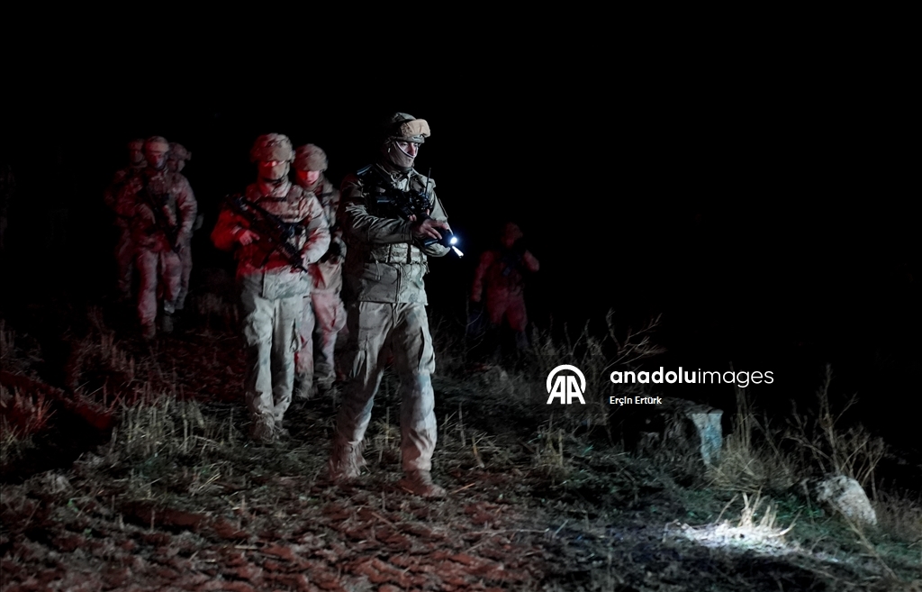 Oбнаружены обломки самолета, вылетевшего из аэропорта Эсенбога в Анкаре в направлении Триполи 10