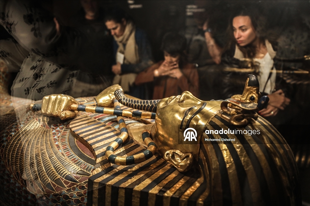 Antik çağa ışık tutan Büyük Mısır Müzesi ziyaretçi akınına uğruyor