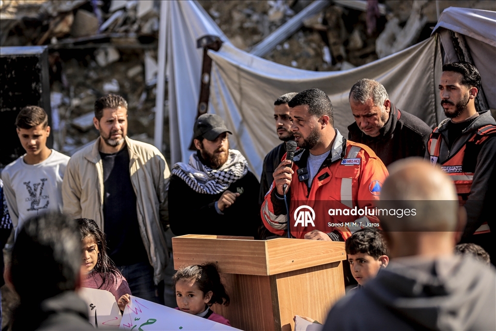 Filistinliler çökme riski altındaki evler için protesto düzenledi