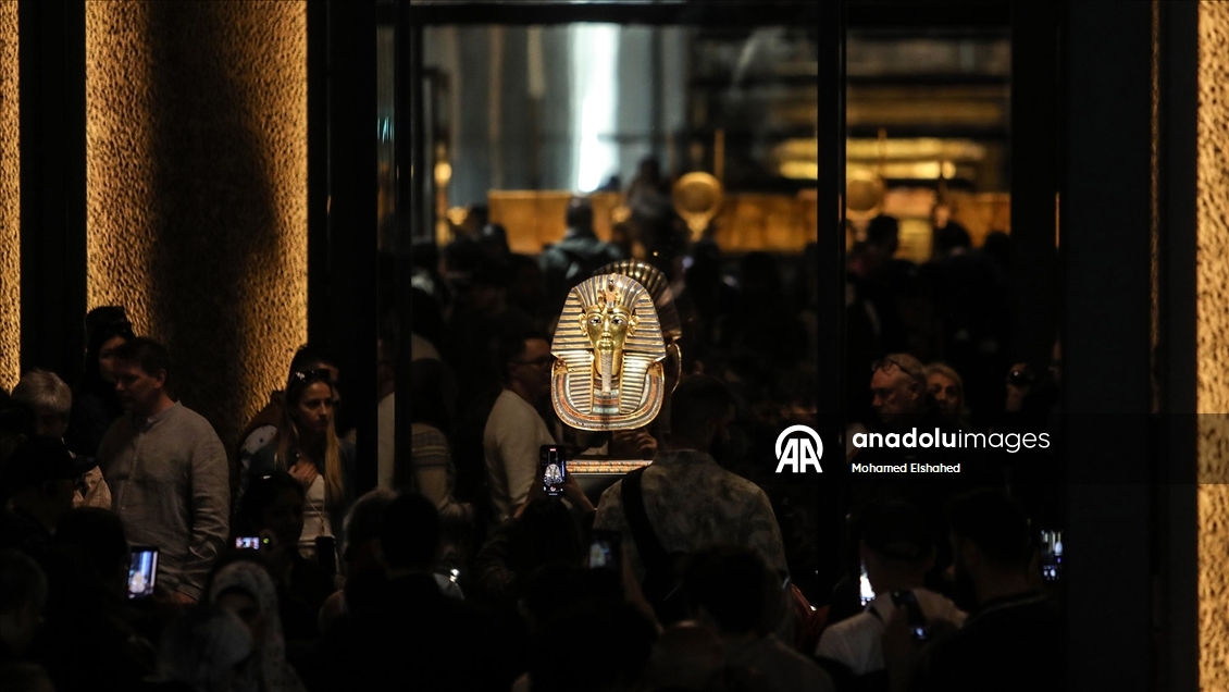 Antik çağa ışık tutan Büyük Mısır Müzesi ziyaretçi akınına uğruyor