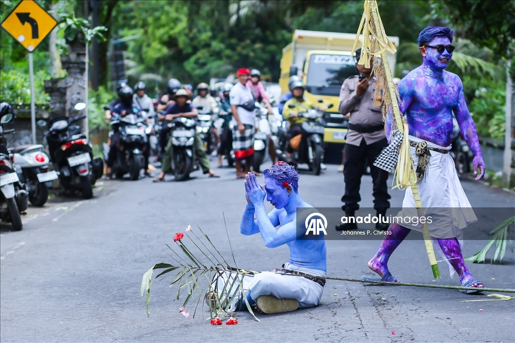 Bali'de geleneksel Ngerebeg ritüeli