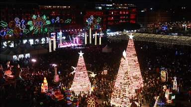 Meksiko’da Zocalo Meydanı’nda “Kış Işıkları” festivali düzenlendi