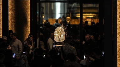 Antik çağa ışık tutan Büyük Mısır Müzesi ziyaretçi akınına uğruyor