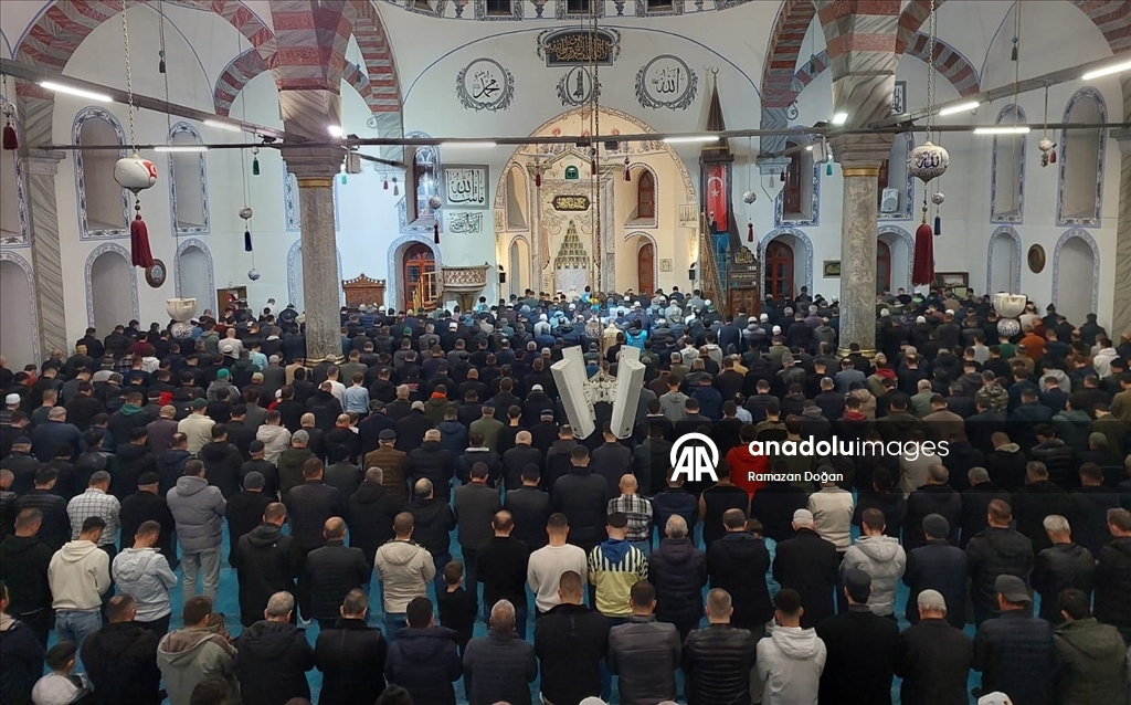 Kütahya'da  Regaip Kandili dualarla idrak edildi