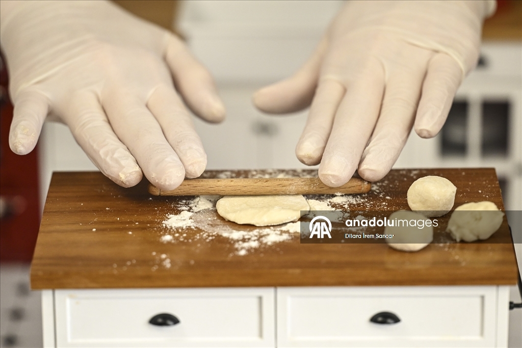 Minyatür mutfakta Türk ve dünya tatları "tek lokmalık" sunuma dönüşüyor