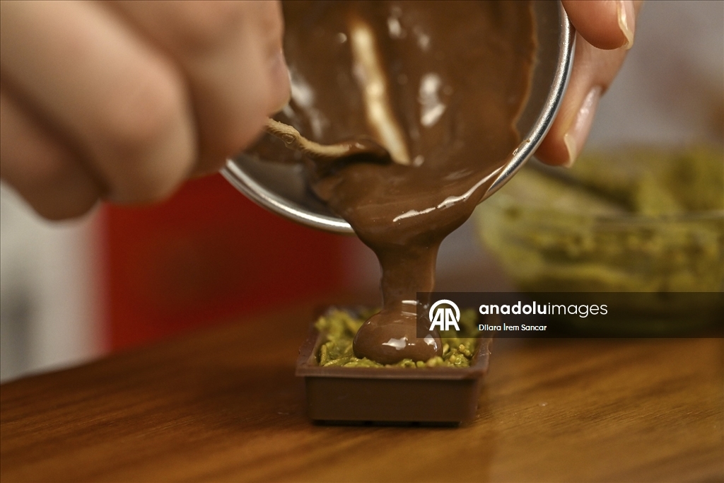 Minyatür mutfakta Türk ve dünya tatları "tek lokmalık" sunuma dönüşüyor