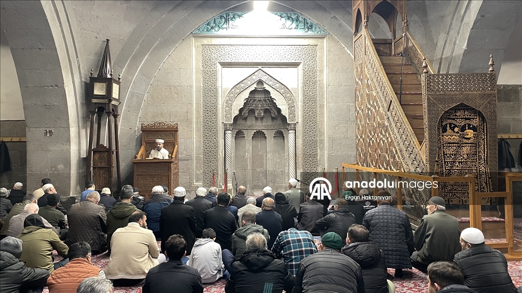 Kayseri'de Regaip Kandili dualarla idrak edildi