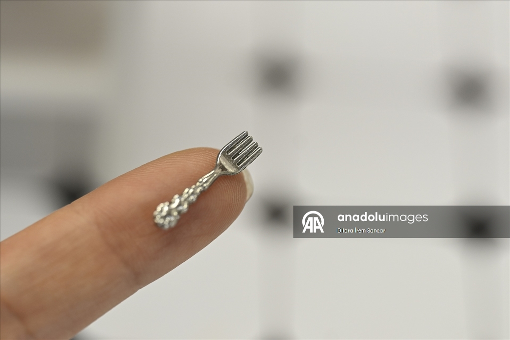 Minyatür mutfakta Türk ve dünya tatları "tek lokmalık" sunuma dönüşüyor