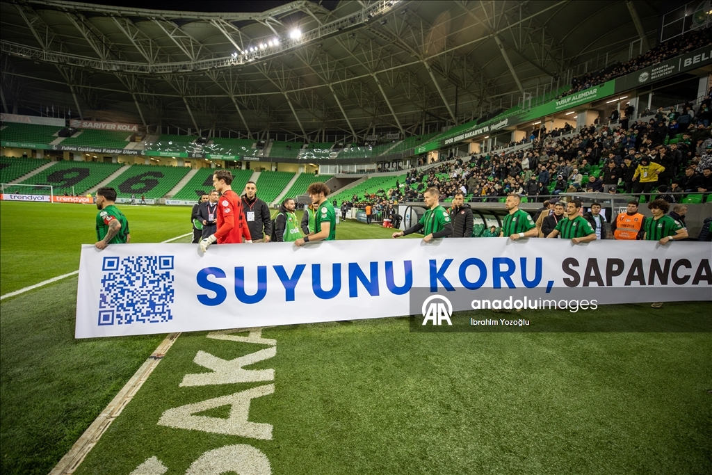 Sakaryaspor, "Suyunu Koru, Sapanca'yı Kurtar" pankartıyla maça çıktı