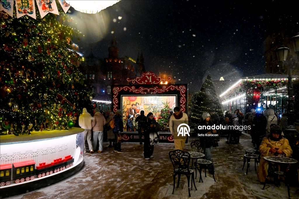 موسكو تتزين بالأضواء لاستقبال العام الجديد