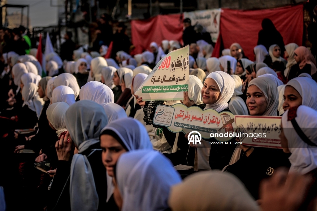 Gazze’de 500 hafız için mezuniyet töreni düzenlendi