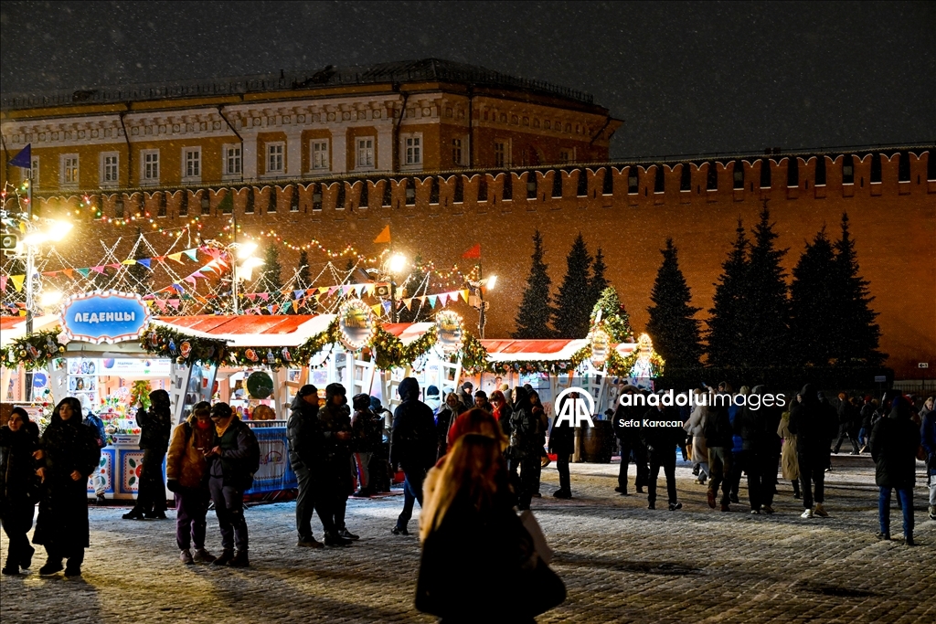 موسكو تتزين بالأضواء لاستقبال العام الجديد
