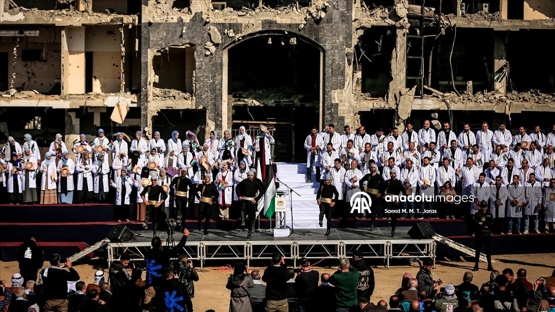 Gazze'de yıkımın içinde 168 doktor uzmanlık sertifikasını aldı