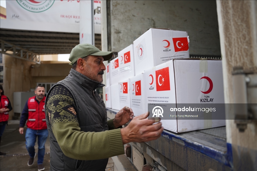 Турецкий Красный Полумесяц доставил помощь пострадавшим от наводнения в Ираке