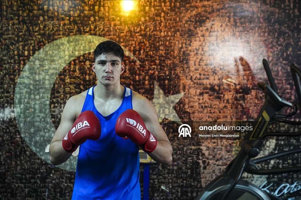 16 yaşında Avrupa şampiyonu olan milli boksörün gözü yükseklerde