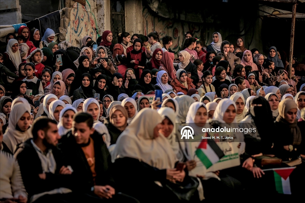 Gazze’de 500 hafız için mezuniyet töreni düzenlendi